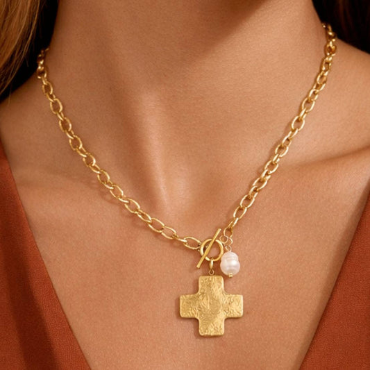 18K Gold PVD Plated Stainless Steel Cross Pendant Necklace – 8021: S0OX3T8021