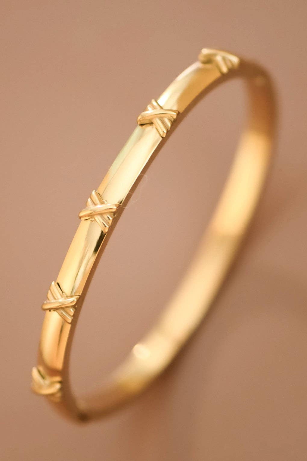 18K Gold PVD Plated Waterproof Stainless Steel Bangle - 7647: S0OX3T7647