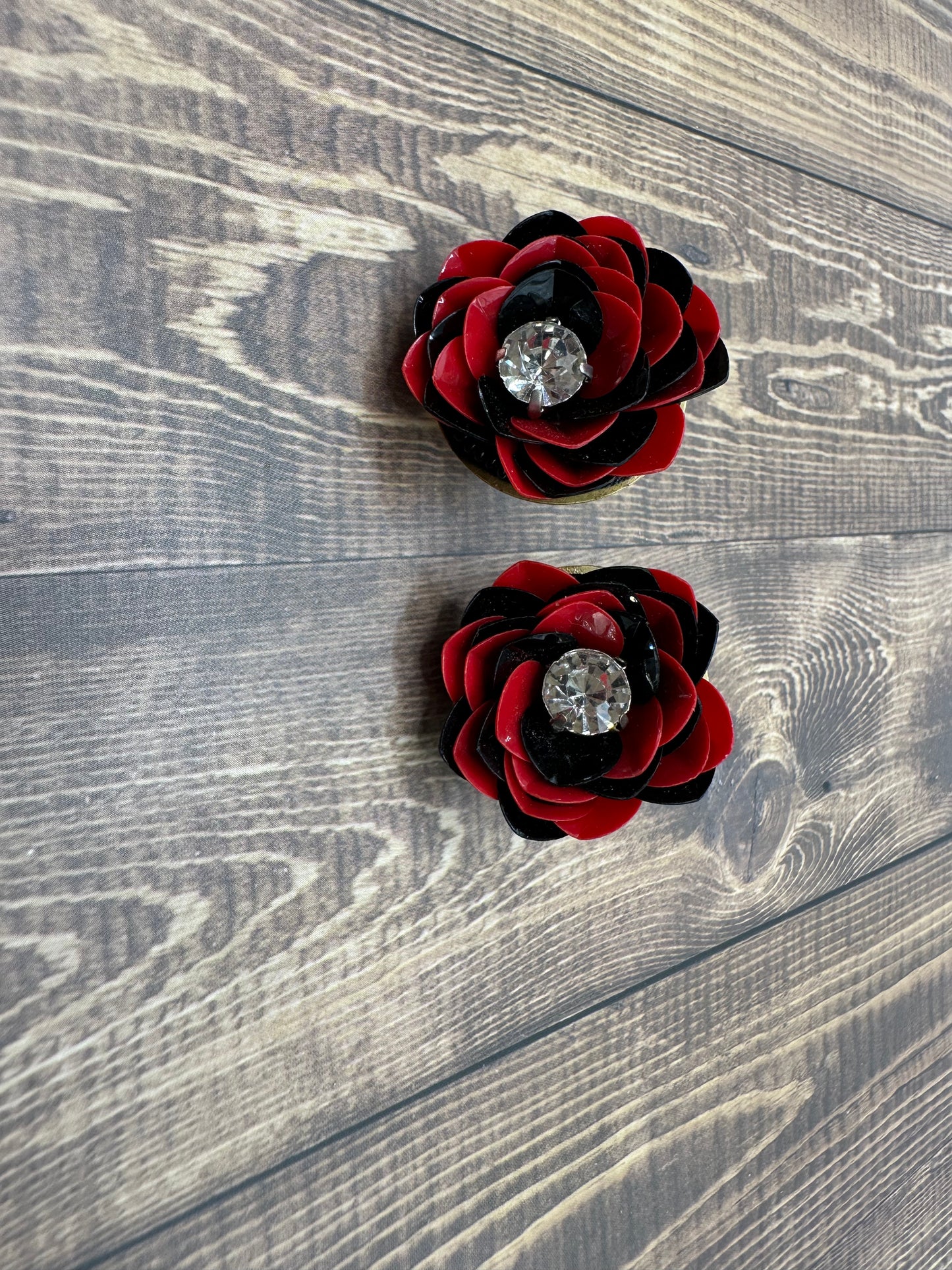 Black and Red Sequin Flower Stud Earrings