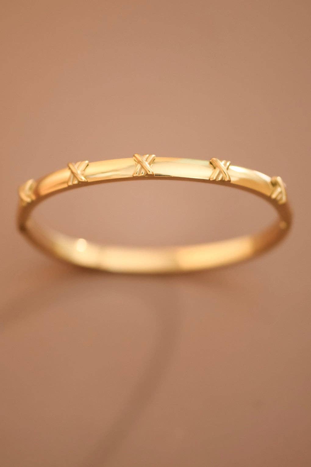 18K Gold PVD Plated Waterproof Stainless Steel Bangle - 7647: S0OX3T7647