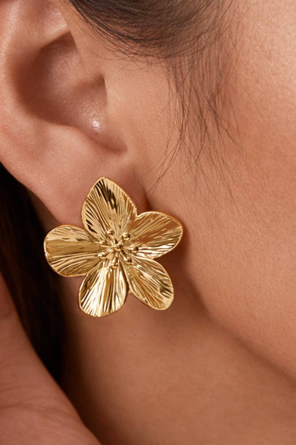 18K Gold Plated Waterproof Stainless Steel Stud Earrings - 7633: S0OX3T7633