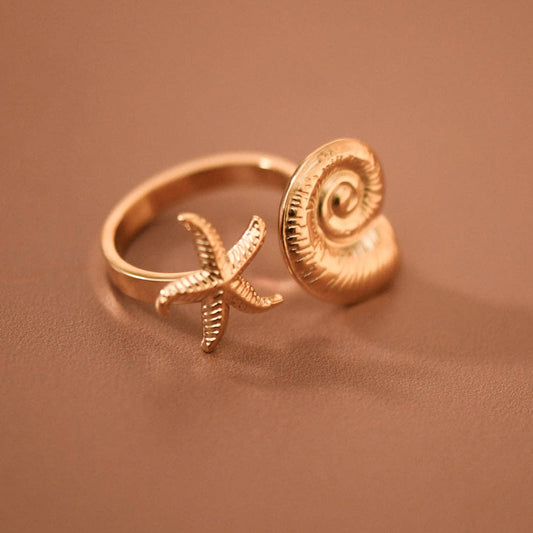 18K Gold PVD Plated Stainless Steel Starfish & Shell Ring – 8042: S0OX3T8042