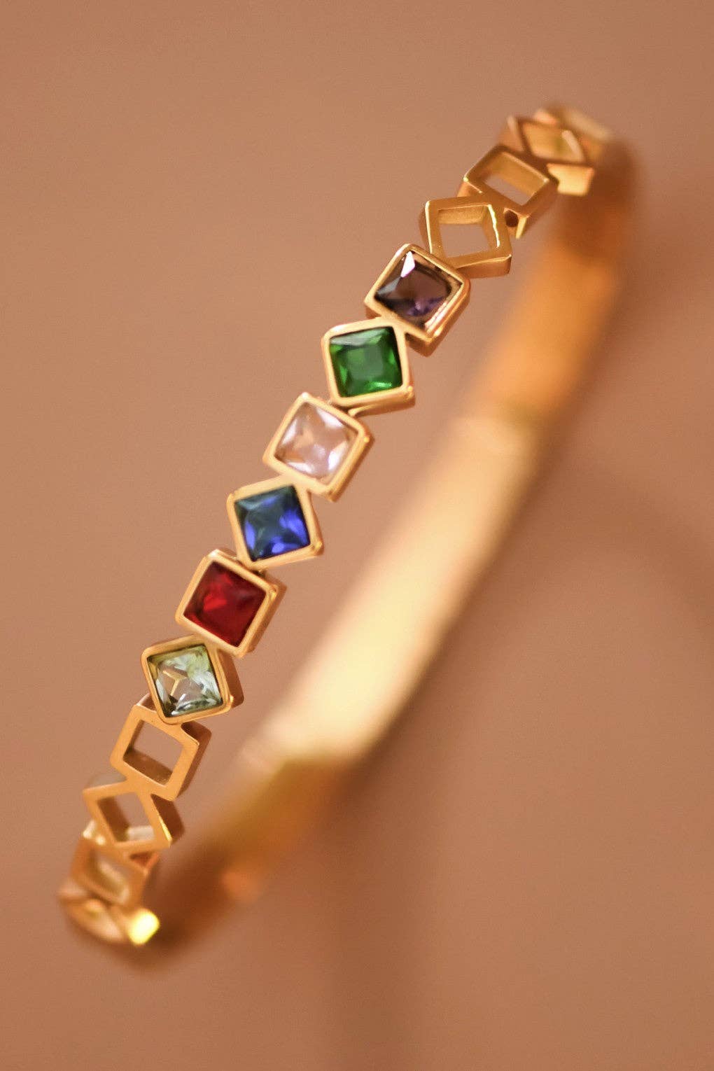18K Gold PVD Plated Waterproof Stainless Steel Bangle - 7718: S0OX3T7718