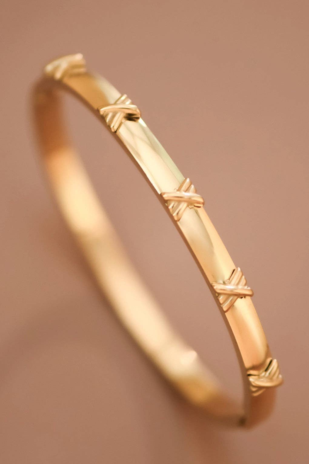 18K Gold PVD Plated Waterproof Stainless Steel Bangle - 7647: S0OX3T7647