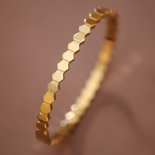 18K Gold PVD Plated Waterproof Stainless Steel Bangle - 7617: S0OX3T7617